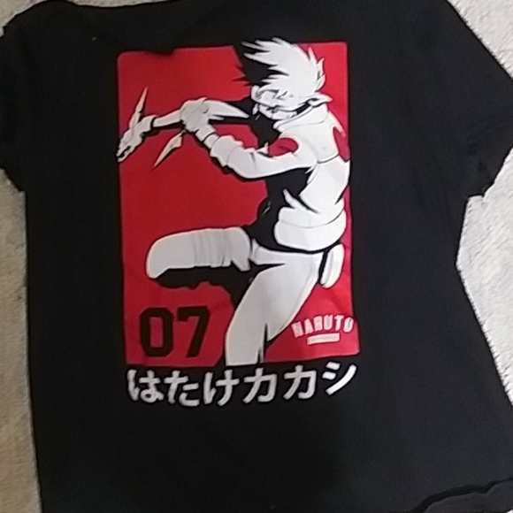 2 xxl Naruto shippuden shirts - Picture 3 of 3